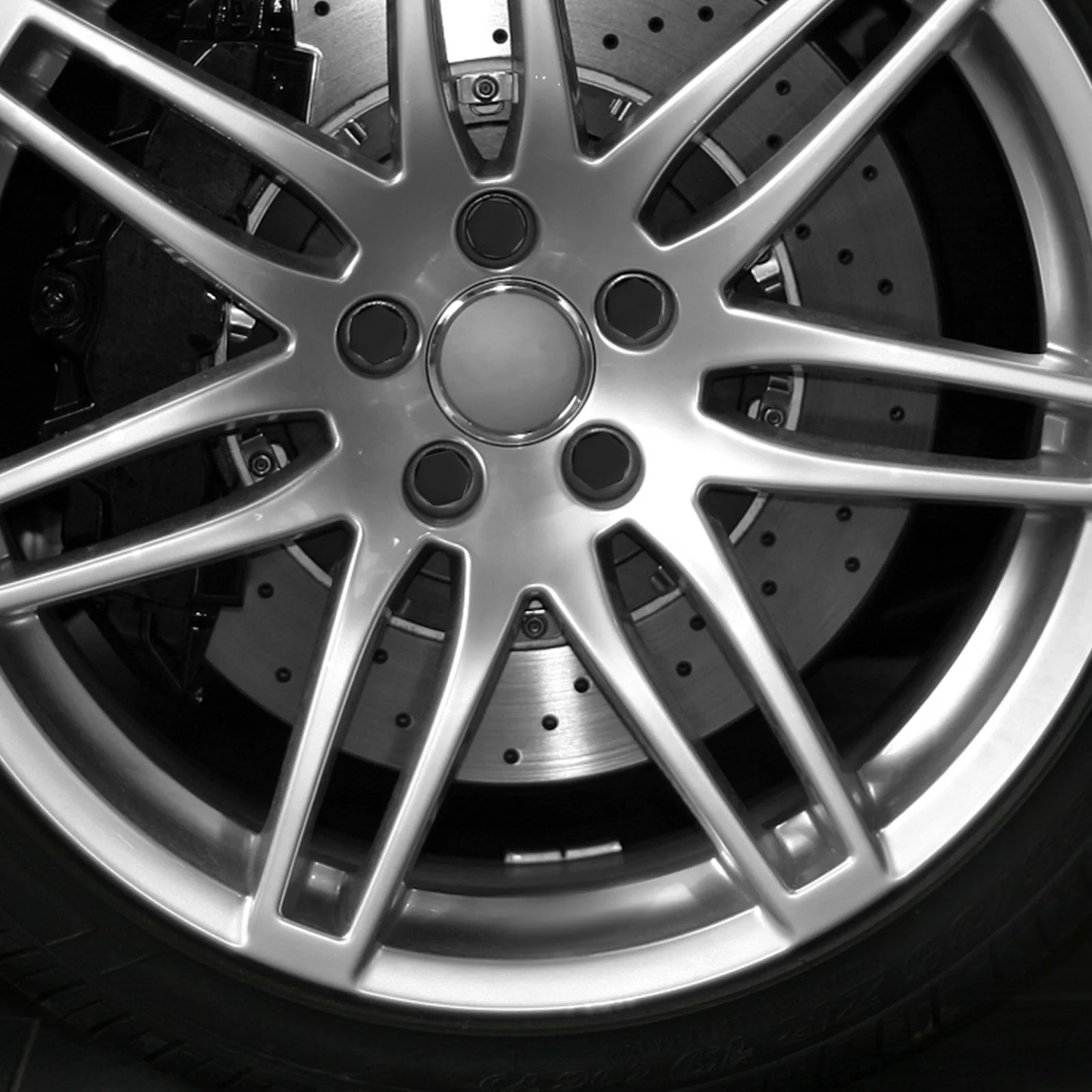 

20Pcs Automotive Tire Hub Cap Part Easy DIY Installation Stylish and Durable Protection Tire Bolt Caps for Car