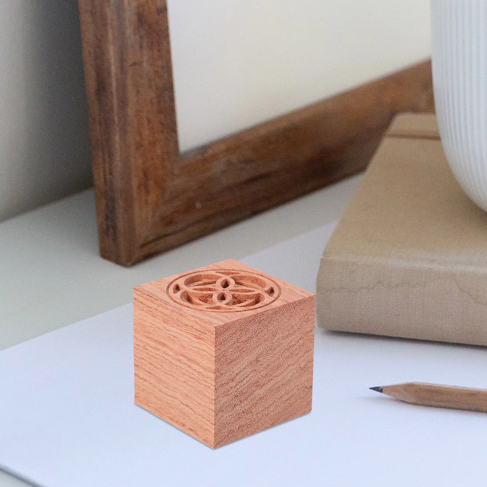 

Wood Diffuser Cube Aromatherapy Natural Essential Oil Diffuser for Car Office Yoga Room Home Decor Aromatherapy Wood