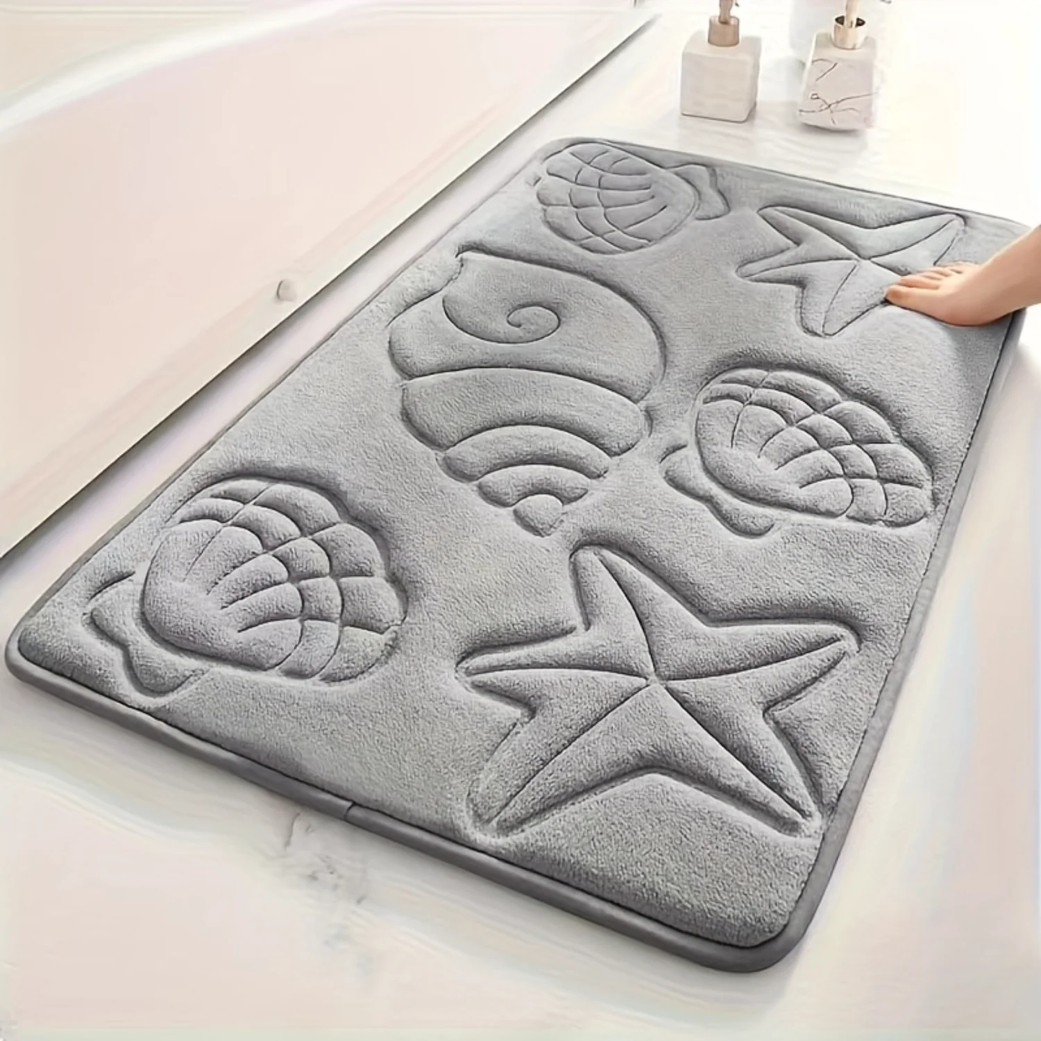 Premium Seashell Flannel Bath Mat - Ultra-Soft & Absorbent - Luxurious Bathroom Decor - Non-Slip, Quick-Drying Rug