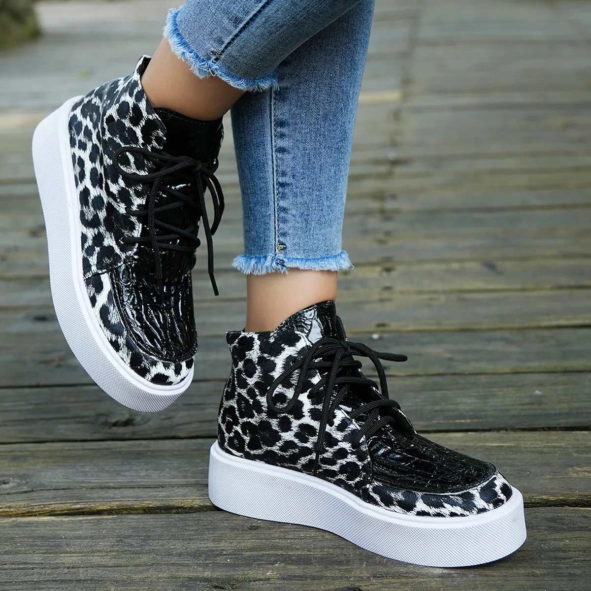 Women\'s Ankle Boots Autumn and Winter New Platform Flat Shoes Casual Color Blocking Leopard Print Heightening Sneakers