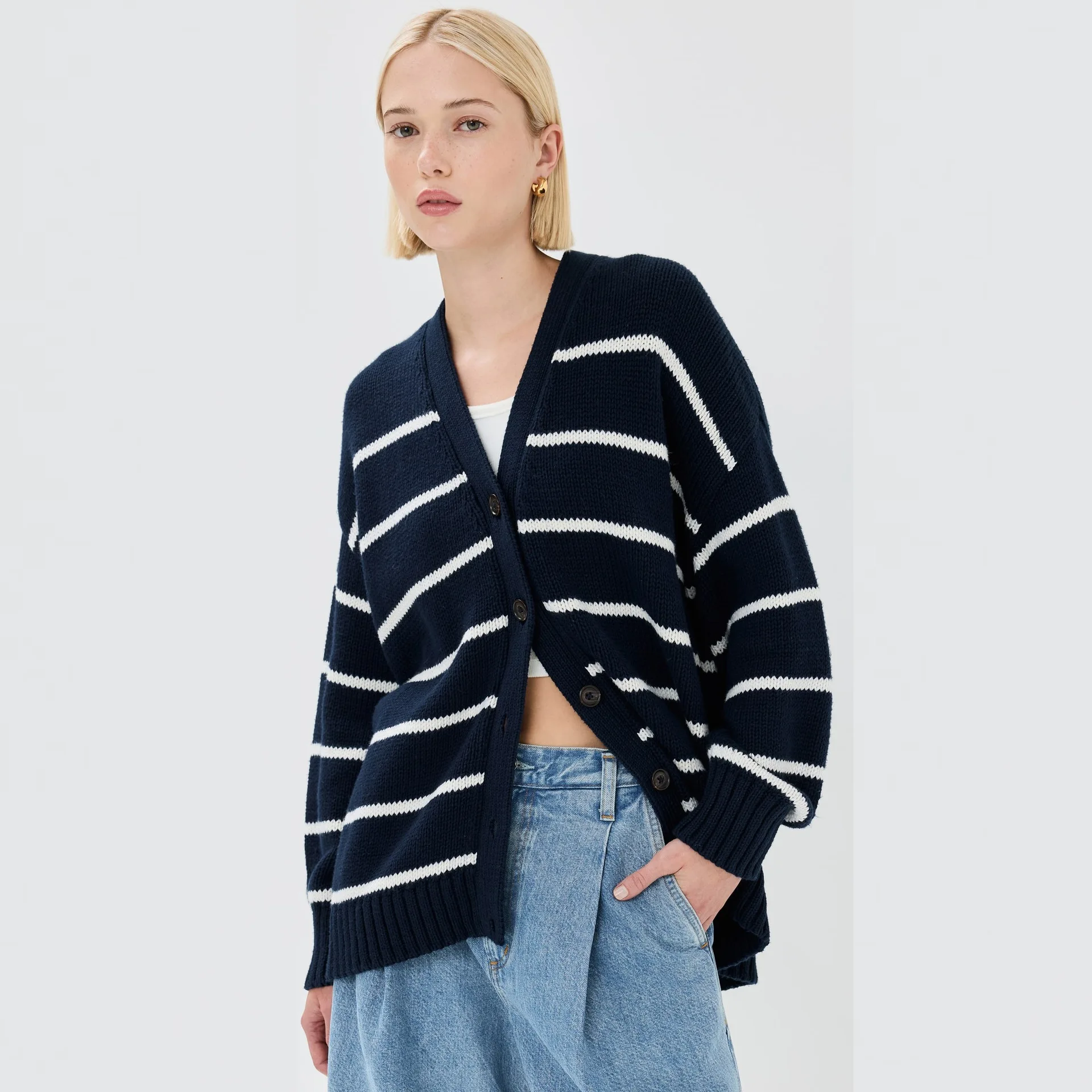 

Striped Knitted Cardigan for Women European and American Style New Autumn and Winter 2025 V-Neck Long Sleeve Cardigan Sweater