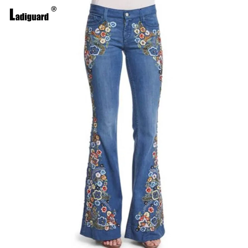 Imagem -04 - Calças Demin de Flores Bordadas Boho para Mulheres Calça Sexy Cortada Calça Heavymetal Moda Europeia Rua Tamanho Grande 2023