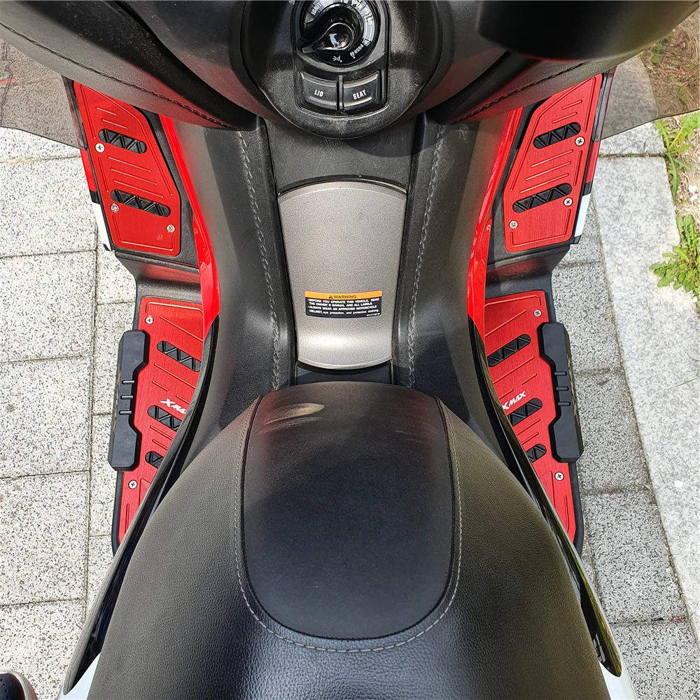 Suitable for 17-25 Yamaha XMAX 300 aluminum alloy pedal improved wear-resistant and anti slip pedal bracket accessories