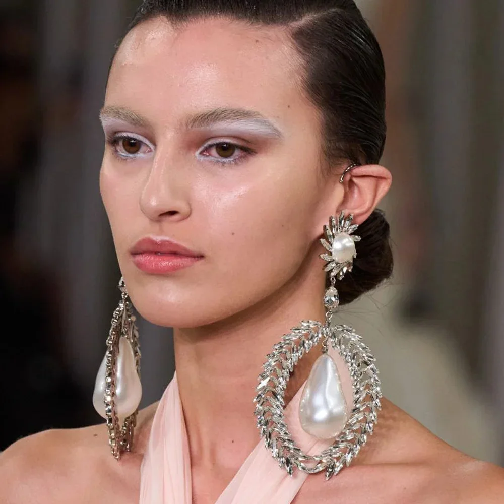 New hot-selling rhinestone earrings exaggerated rhinestone earrings high-end catwalk accessories women's earrings