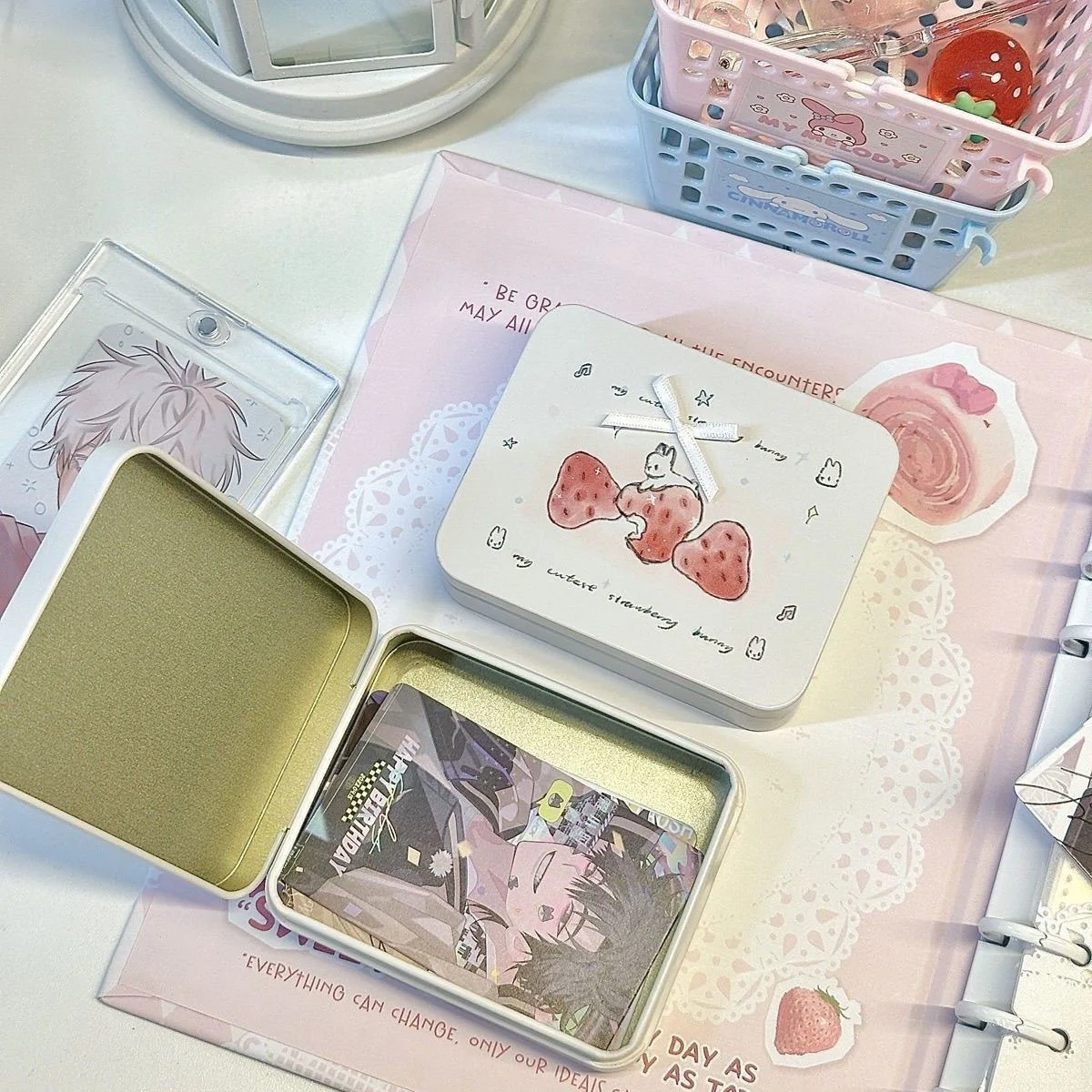 1Pc Kawaii Sweetheart Strawberry Rabbit Tin Box Girl KPOP Photocard Sticker Hair Clip Jewelry Storage Box Cute Desktop Organizer