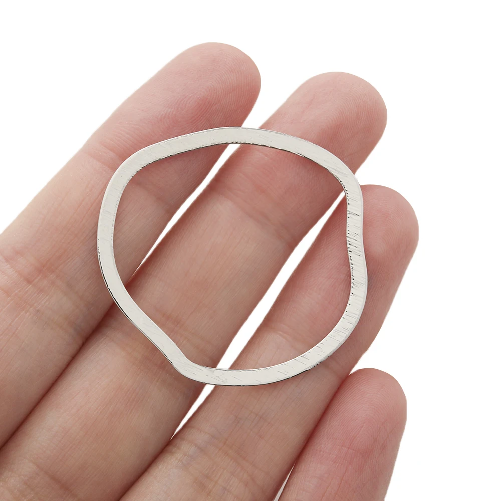 20pcs Brass White K Irregular Hoop Link Frame