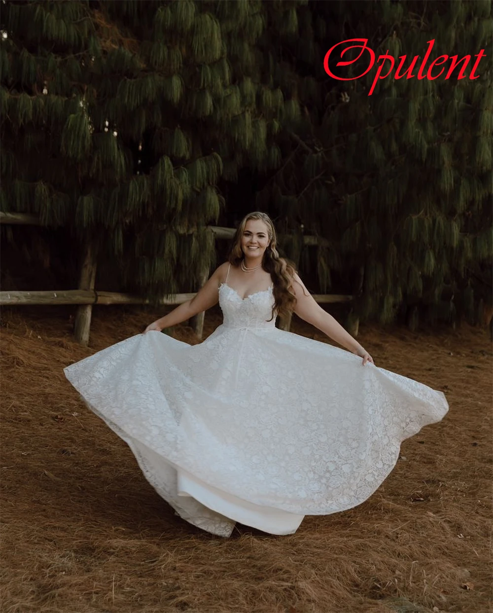 Customized White Lace Wedding Dress Elegant Strapless Spaghetti Straps Bridal Gowns Chapel Train Lace Up Back Vestido De Novia