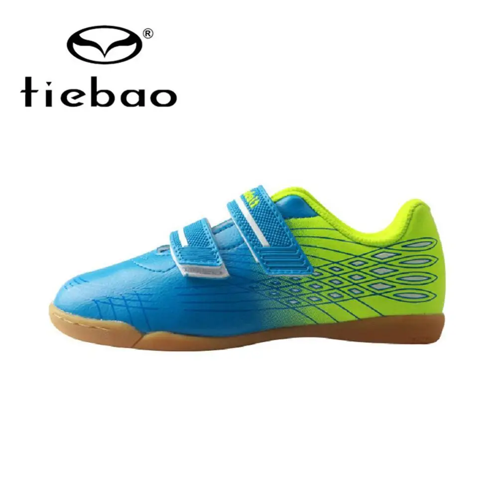 TIEBAO Zapatillas de deporte para niños, zapatos de fútbol para interiores, suelas lisas para niños, zapatos de fútbol, botas de fútbol para niñas, ligeras, 3 colores