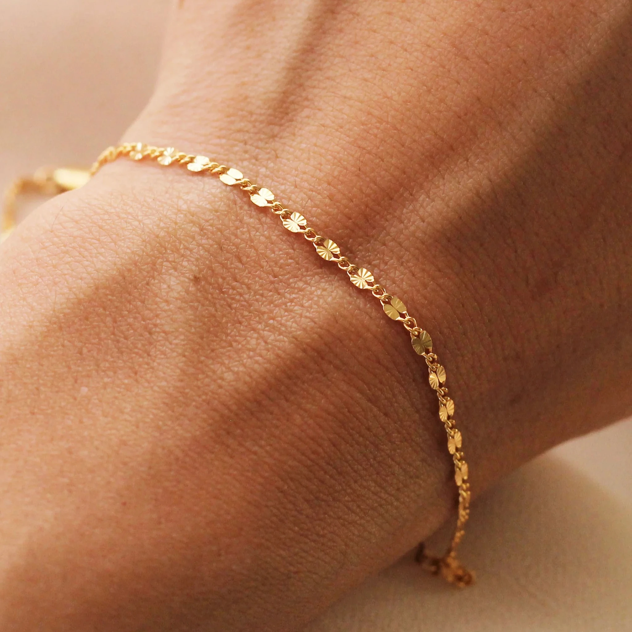 14K Gold Filled Oval Pattern Chain Bracelet Handmade Dainty Bracelet Waterproof Tarnish Resistant Jewelry Gift for Women