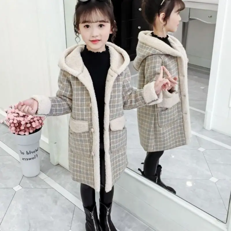 

Осенне-зимнее утепленное твидовое пальто с мехом ягненка для девочек, новый стильный дизайн для больших детей, теплое модное