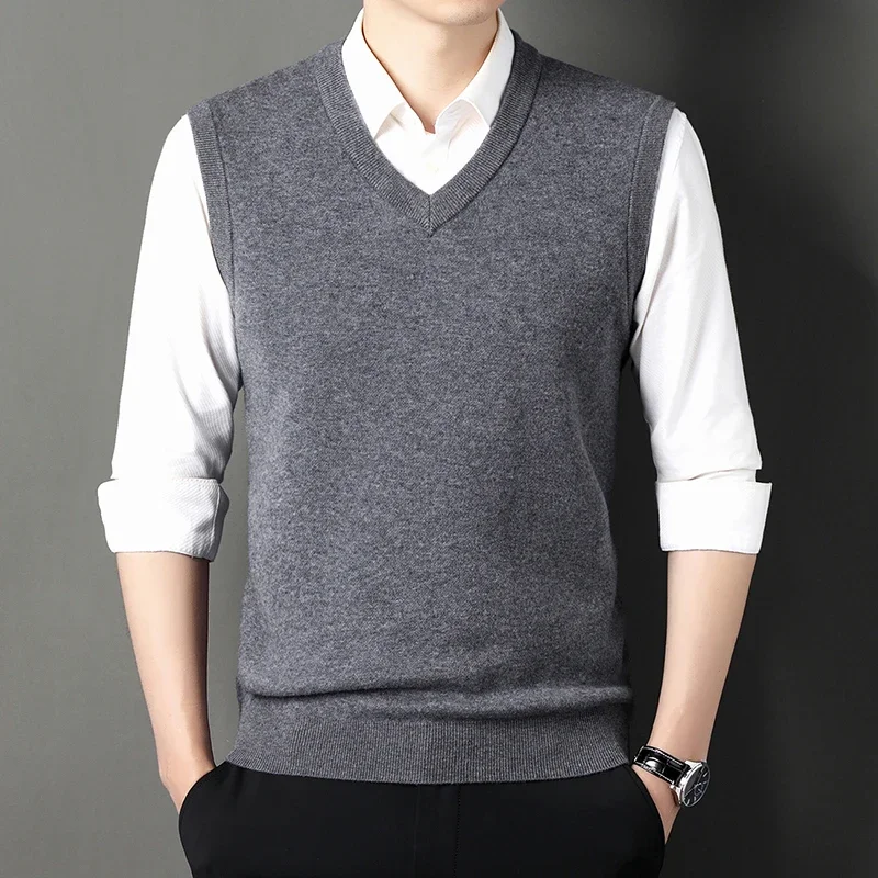 

2025 Spring and Autumn Men's Sweater Tank Top Warm Shoulder Vest Sleeveless Woolen Solid Color V-neck Knitted Sweater