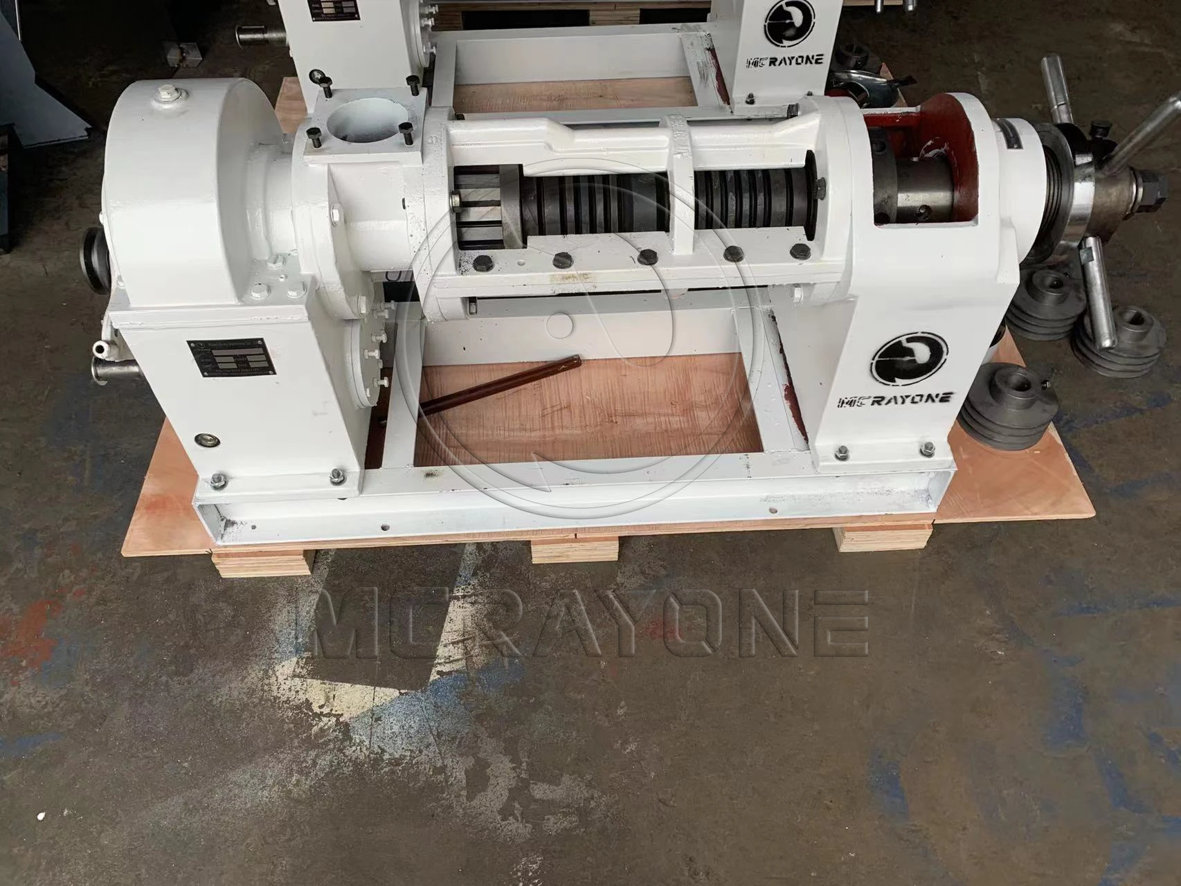 آلة استخراج الزيت ماكرون Zx105 آلة ضغط الزيت الصناعية بالضغط البارد آلة استخراج زيت جوز الهند