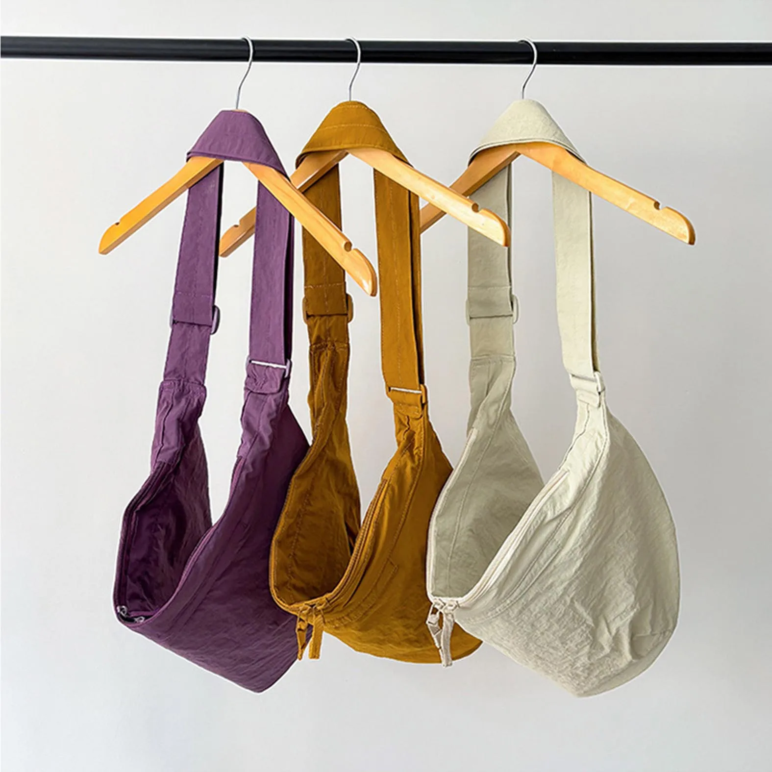 

Men's and women's casual shoulder bags, dumpling bags, large capacity, lightweight outer pockets, shoulder bags