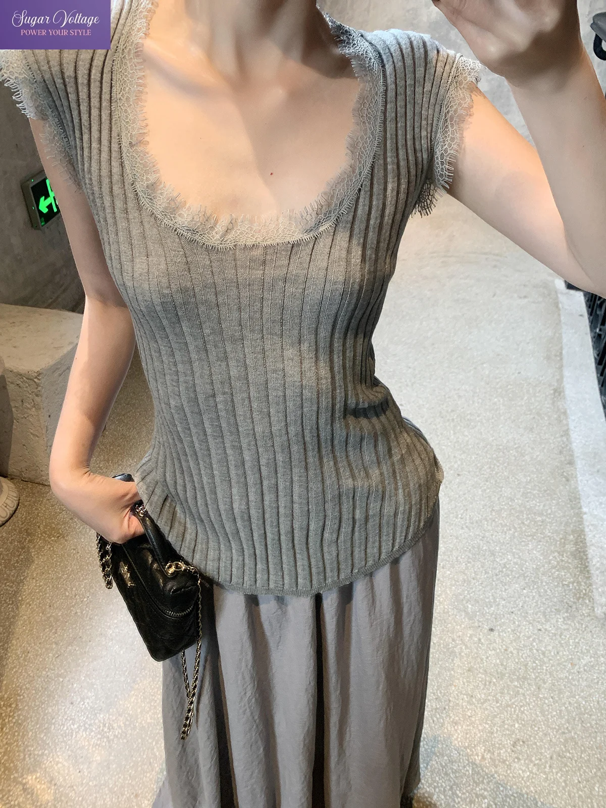 Korean Fashion Elegant Grey Lace Trim U Neck Short Sleeve Slim Fit Stretchy Ribbed Knit Top Women Daily Wear Casual Street Wear
