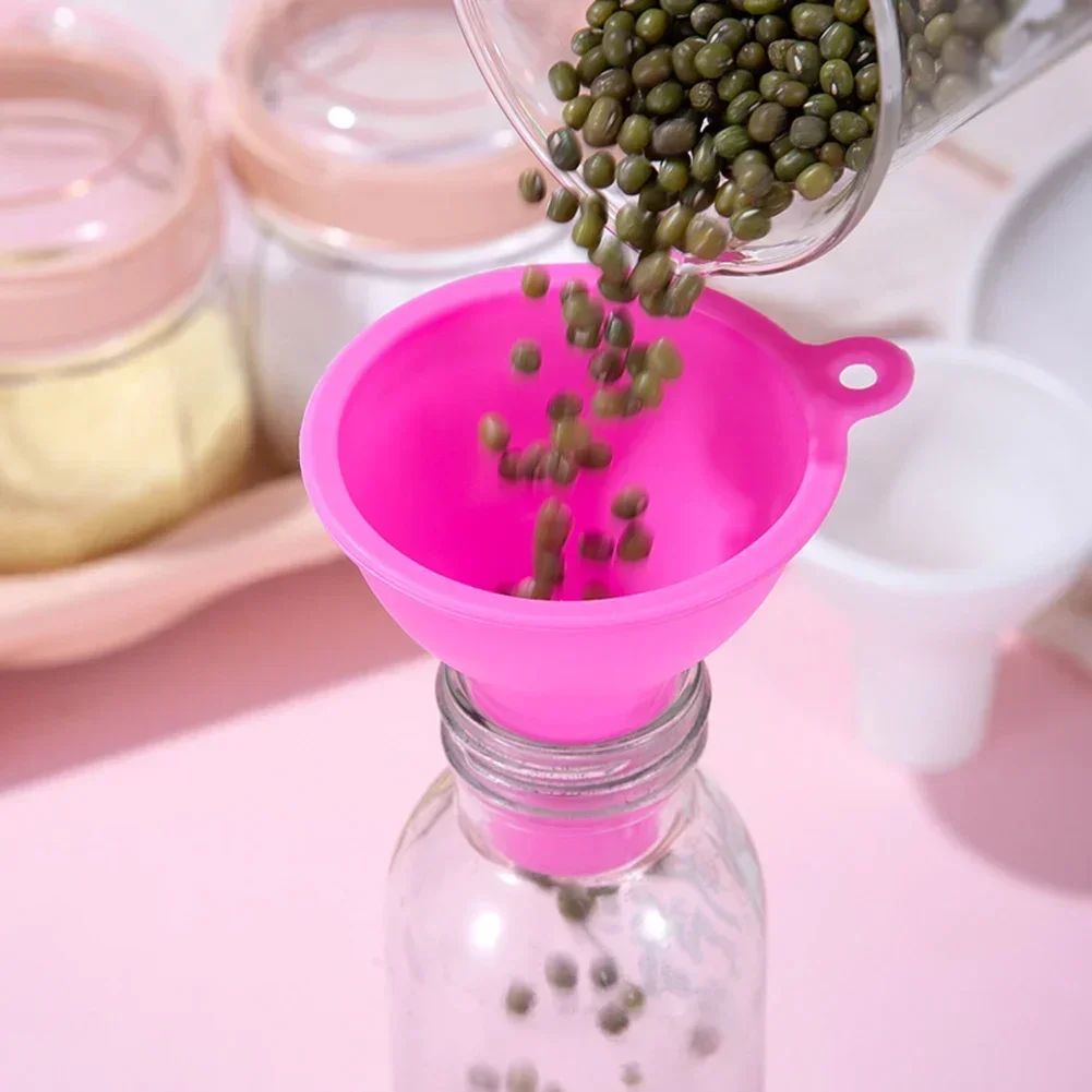 1 Piece Silicone Funnel Wide Mouth and Large Diameter Funnel Pour Oil Milk Powder Beans Dispense Funnel Kitchen Tool