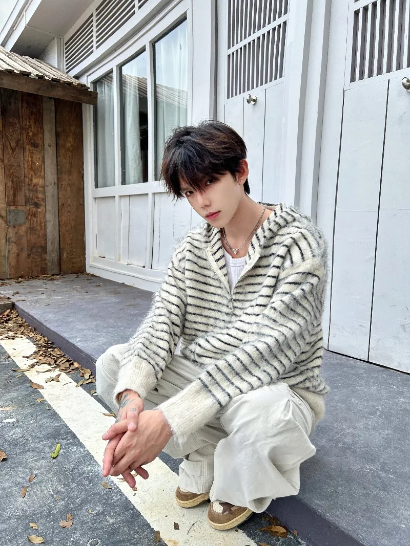 الأمريكية الرجعية مخطط الموضة العصرية الرجال مقنعين سترة سترة الشباب شعبية فضفاضة عادية محبوك سترة #2