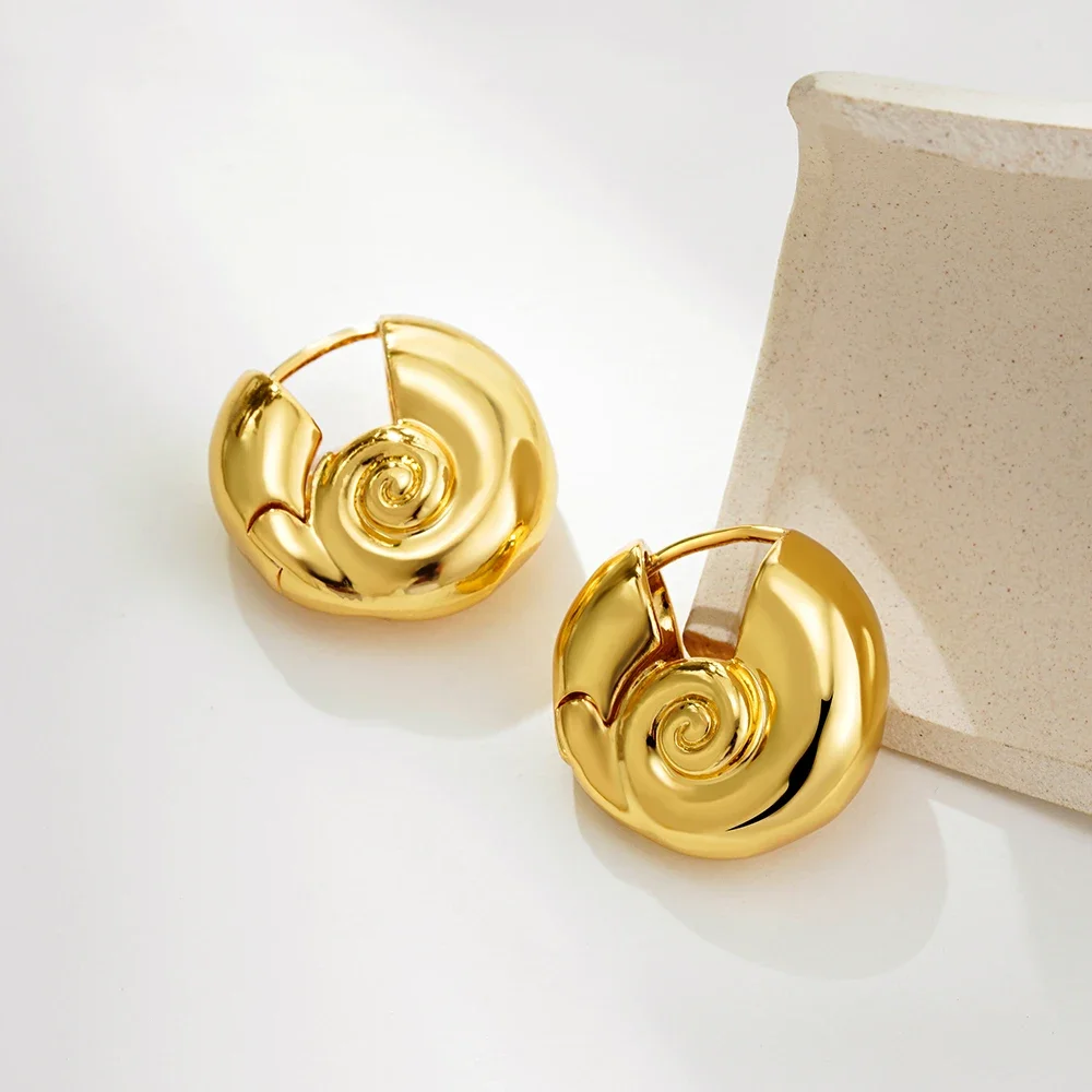Fashion Seashell Hollow Metal Chunky Hoop Earrings for Women Gold Plated Snail Shell Huggie Earring Statement Jewelry Gifts