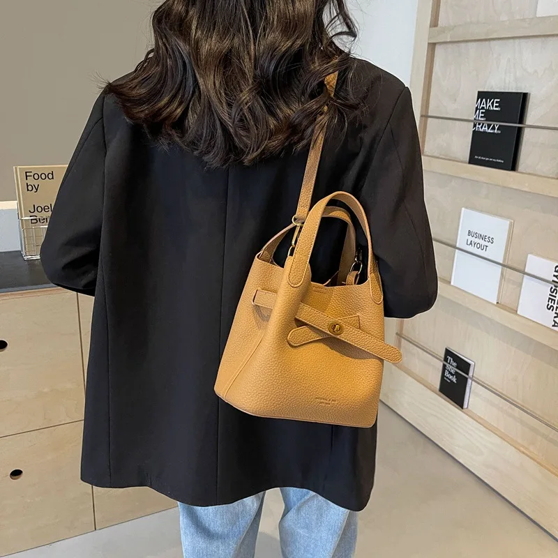 2024 Spring New Fashion Hundreds of Niche Design Single Shoulder/Crossbody Bucket Bag