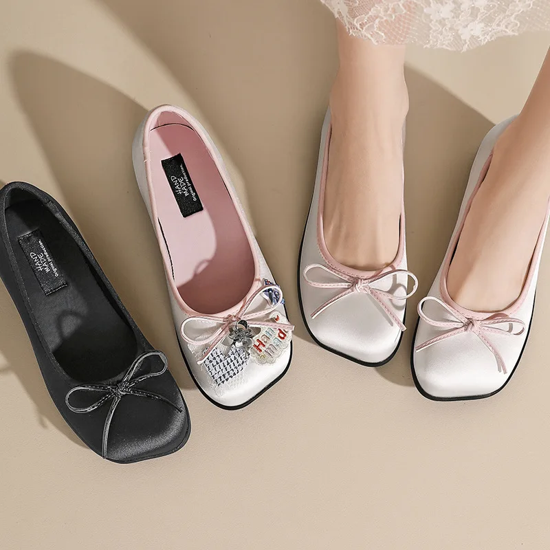 Women Cartoon Decor Bow Mules Slippers Square Toe Slip on Backless Flat Women's Shoes Cute Casual Shoes for Women Zapatos Mujer
