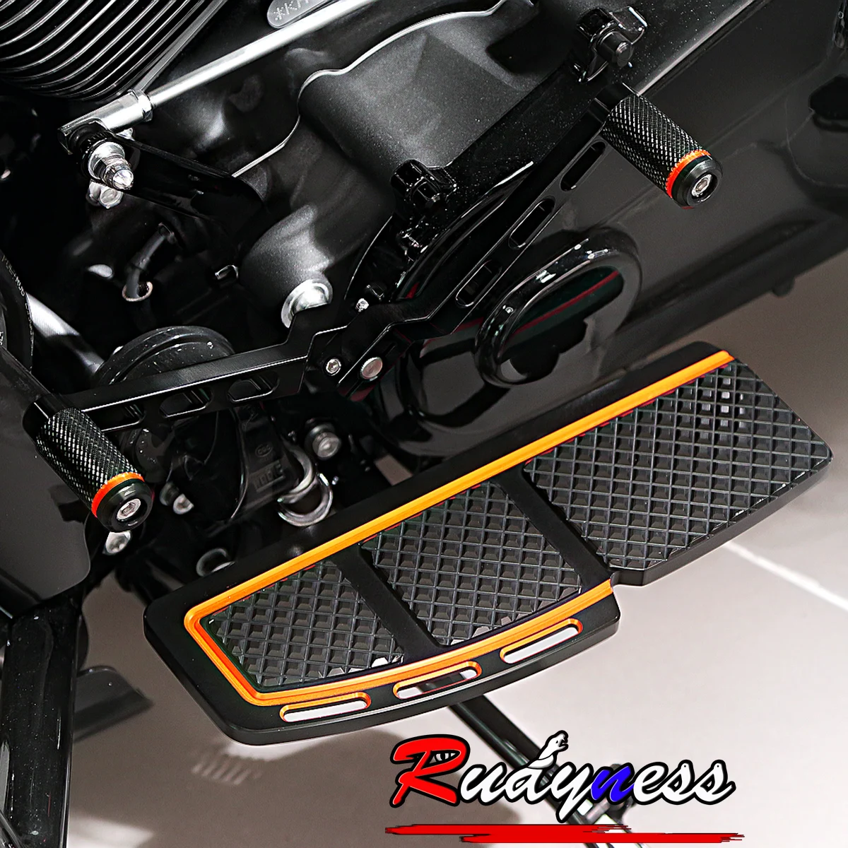 7X Front Rear Diamond Cut Floorboards Footpeg Shifter Brake Pedals For Harley 96-23 Touring Street Road Glide FLHX FLTRX Model