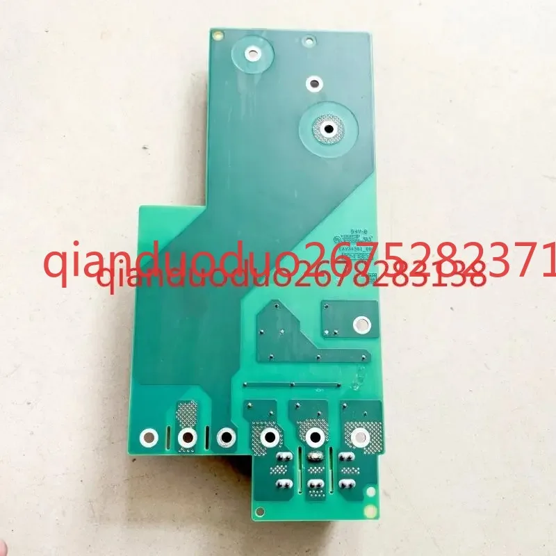 Инвертор EAV34361-00 серии 630, входное напряжение 18,5-22 кВт