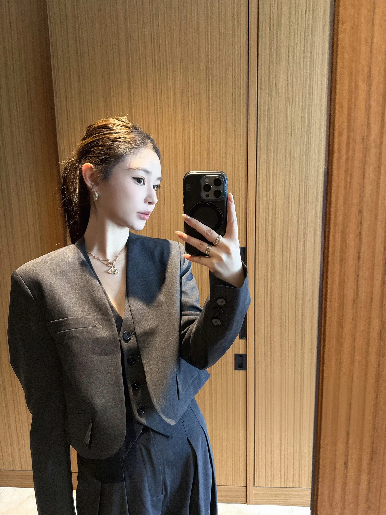 

Костюм-двойка Paris lectual Elite GeeksChic: Женский шерстяной жилет и брюки, 50% шерсть, повседневный стиль, осенняя коллекция