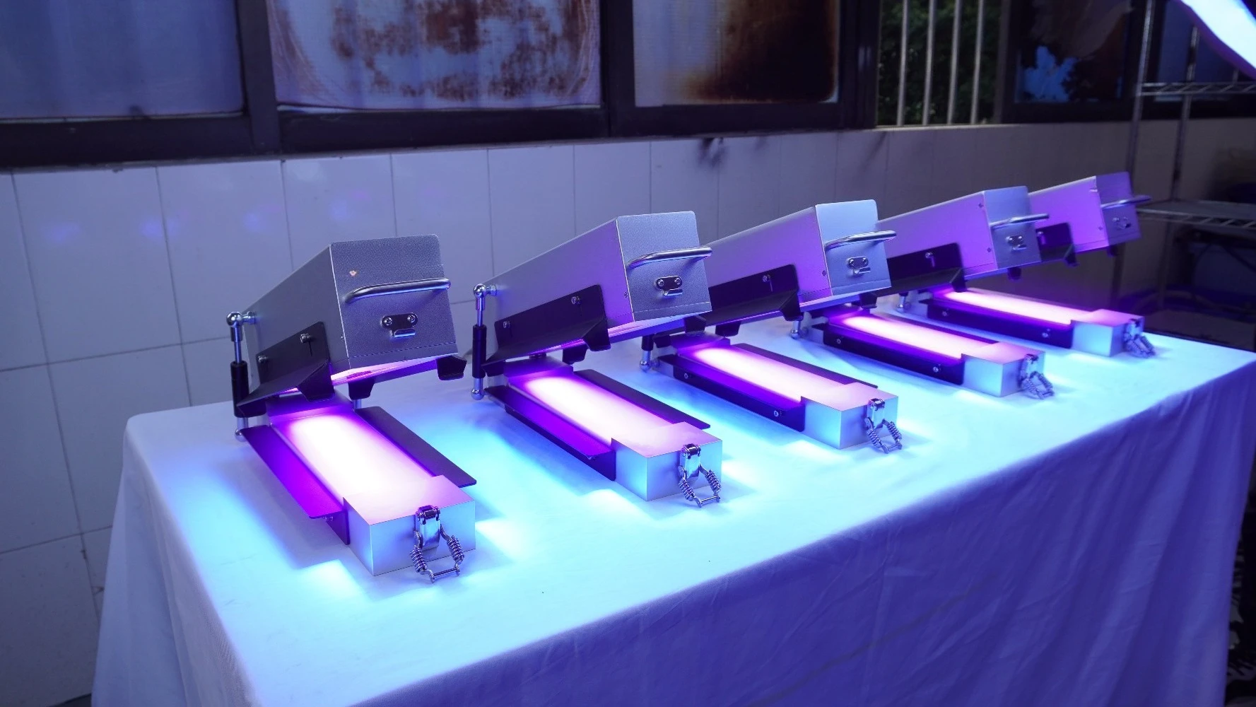 Afbeelding 3: Fabrieksuitverkoop Hoge Kwaliteit Zeskleuren UV LED Flexo Drukpers Goede Kwaliteit Post-Press Apparatuur