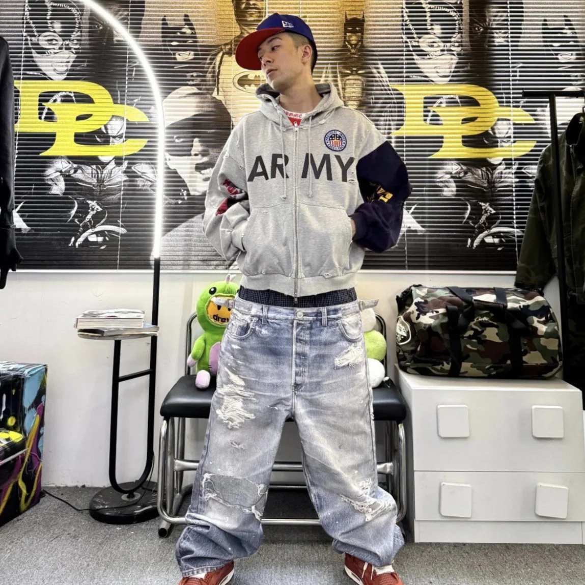 Grailz Protocol's new distressed fake two-piece combined digital print distressed washed denim pants. Project G/R