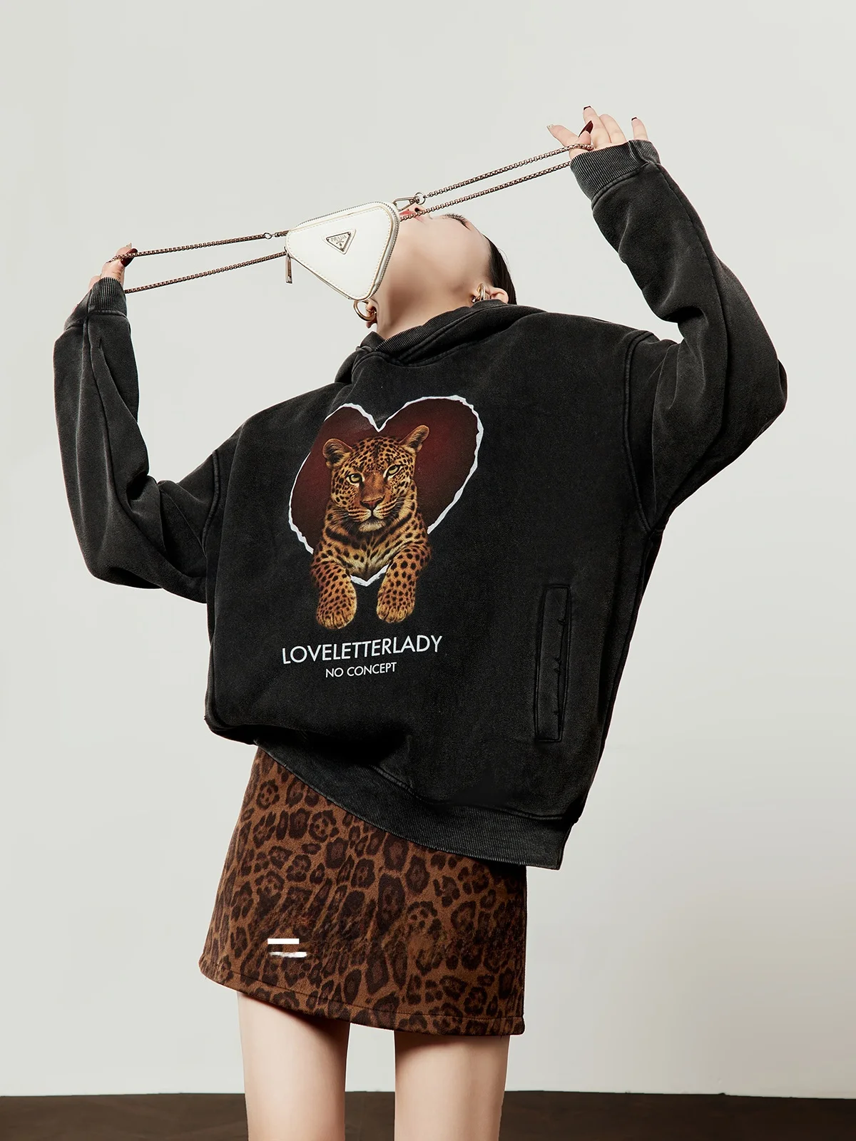 

Темно-красный свитшот свободного кроя с круглым вырезом и флисовой подкладкой для женщин, весна 2026, новинка, комфортный повседневный женский топ