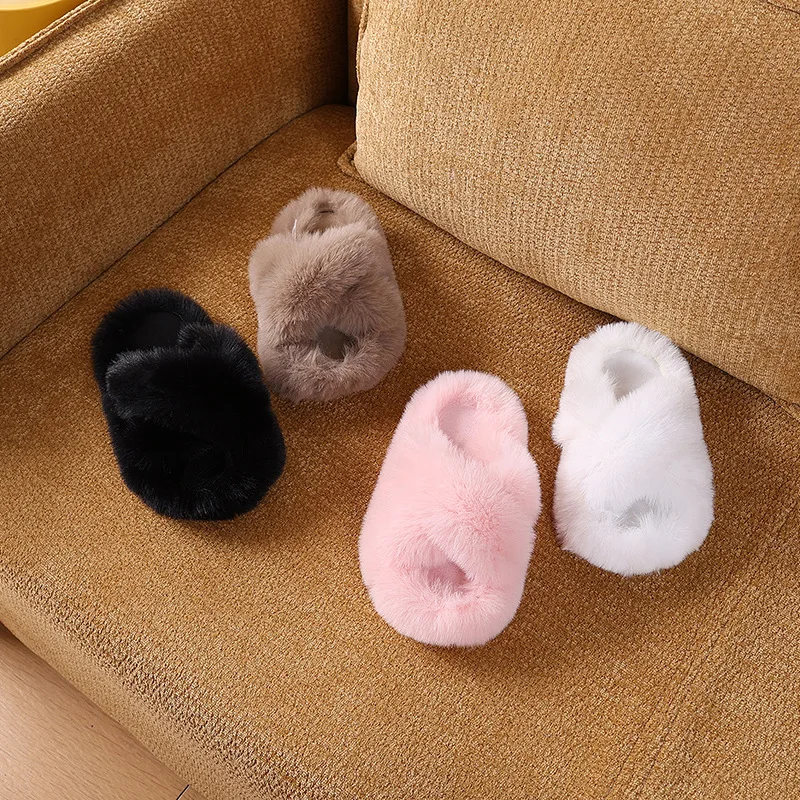 Pantofola di lana per bambini Nuovo autunno e inverno Casa caldo pile addensato antiscivolo Pantofole di cotone per bambini per ragazzi e ragazze