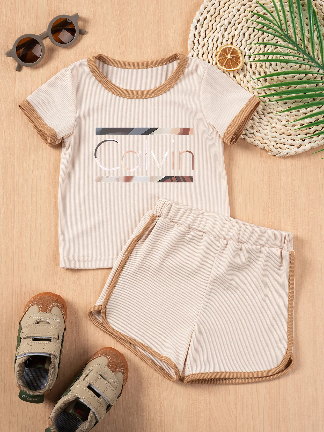 Toddler 2Pcs Sets Girls' Letters Print Short Sleeve T-Shirt + Shorts Set, Elastic Waist, Fashion Casual, 1-6 Years, Holiday Wear