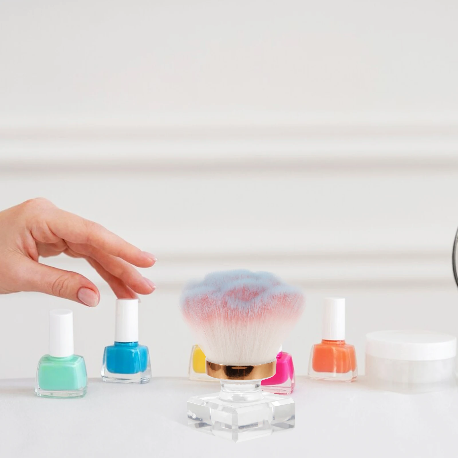 

Portable Nail Cleaner Brush Fine Bristles Dust Removal Tool Comfort Grip for Daily Nail Clean Up At Home Or Outdoor