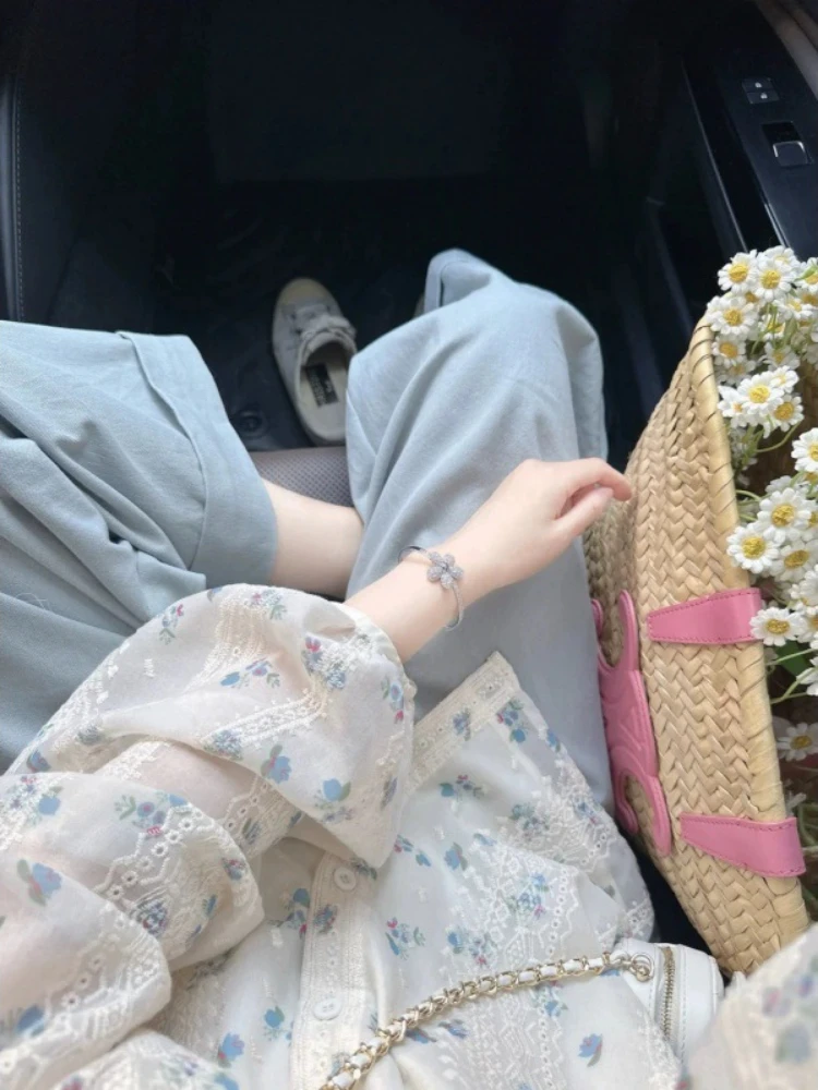 เสื้อผู้หญิงดอกไม้พัฟแขนชีฟองลูกไม้เย็บปักถักร้อย O-คอสไตล์ฝรั่งเศสฤดูใบไม้ผลิฤดูร้อนหลวมหวาน Girlish Tender INS