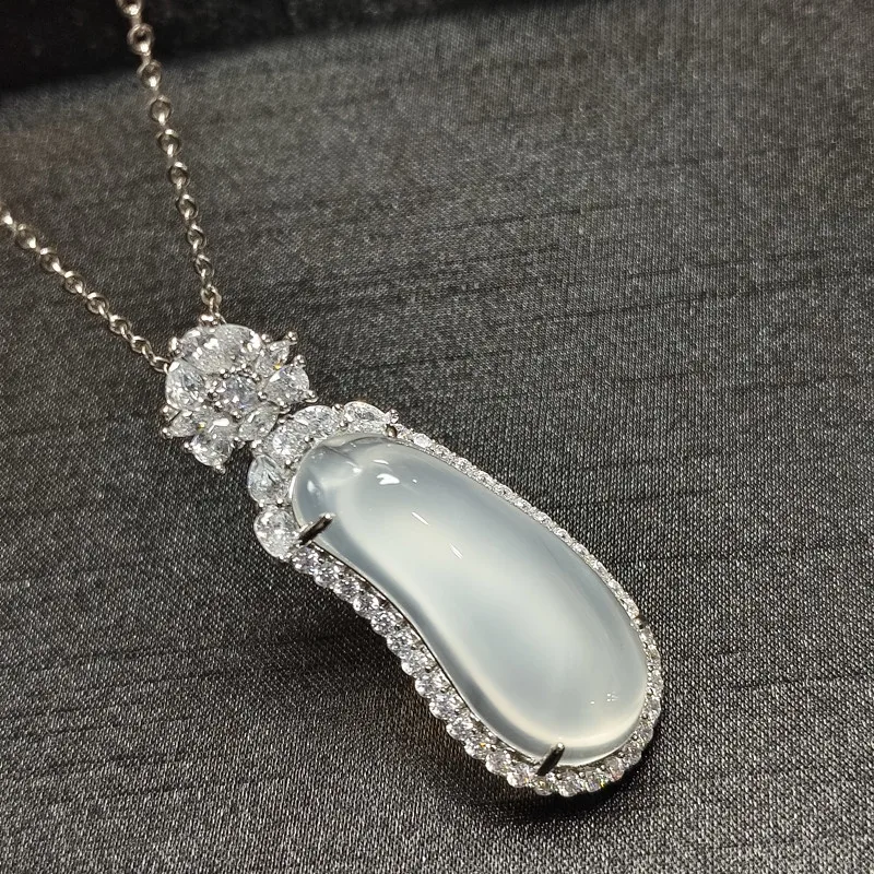 New Natural Fu Dou White Agate Pendant 925 Silver Inlaid High Ice White Chalcedony Fu Melon Necklace Temperament Sweater Chain