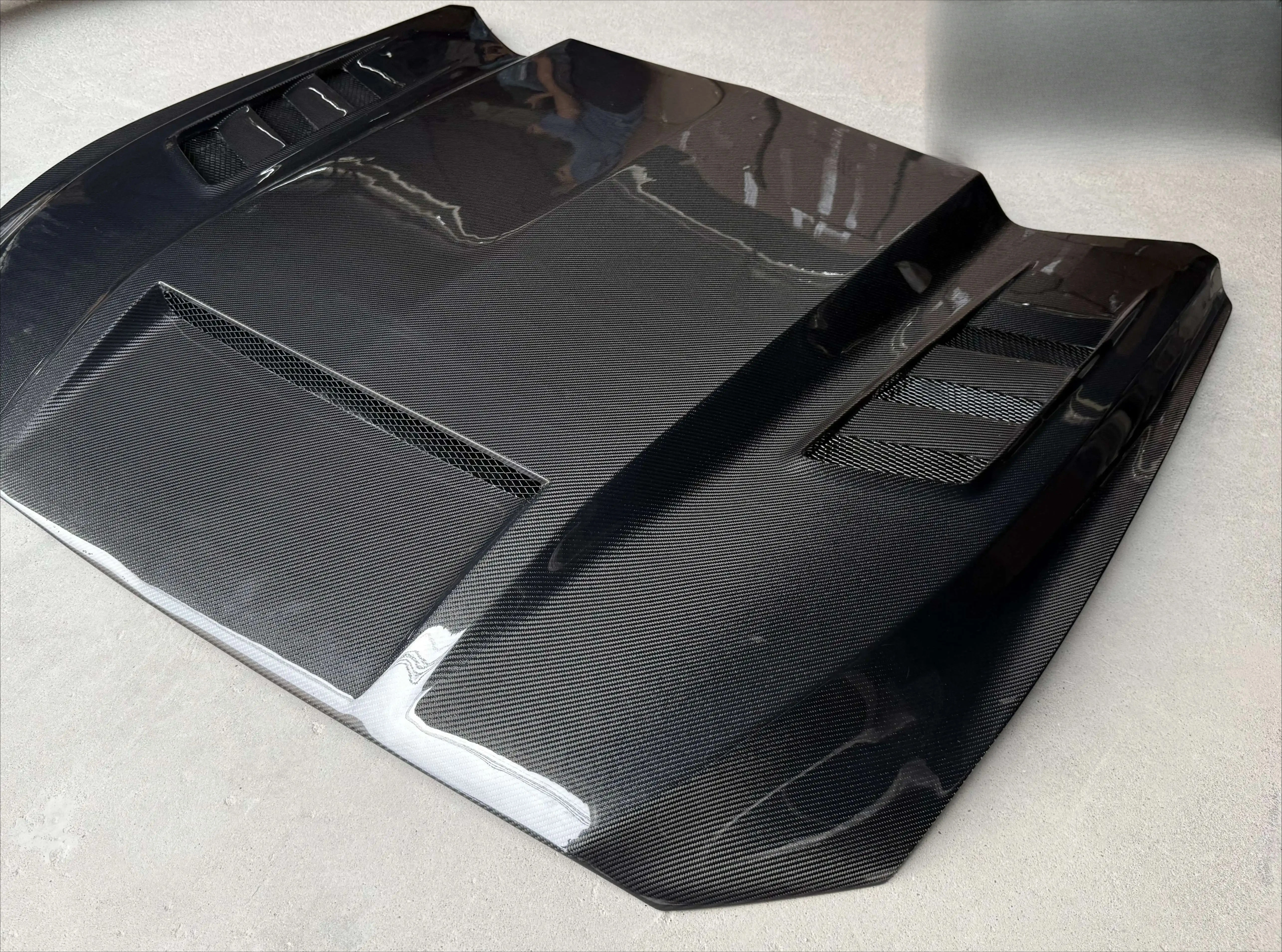 2024年以降のマスタング用MRDカーボンファイバーフード TFスタイル 新型アップデート リアルカーボンファイバーフード レギュラースタイル 改造用
