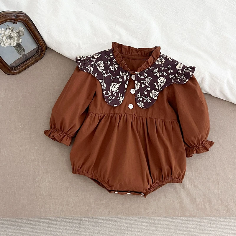 جديد ربيع 2026 بدلة للأطفال حديثي الولادة رومبير 0-2 سنة مطرز بالزهور وطية صدر السترة بلون سادة وأكمام طويلة ملابس أطفال