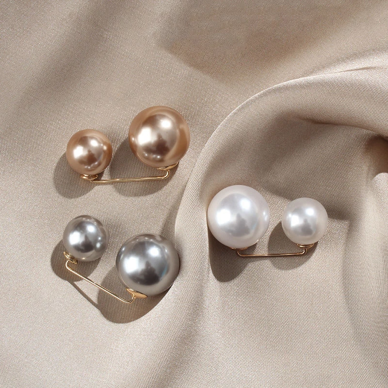 

For Women T Shirt Excellent Shell Crystal V Type Brooches Ornament Jewelry Korean MultiFunction Brooch Pin Anti Exposure Buckle