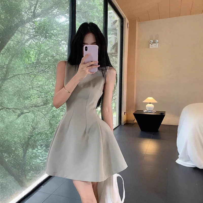 

2025French Style New Waist-CinchingASleeveless Dress for Women Summer Design Sense Niche Style Petite Dress