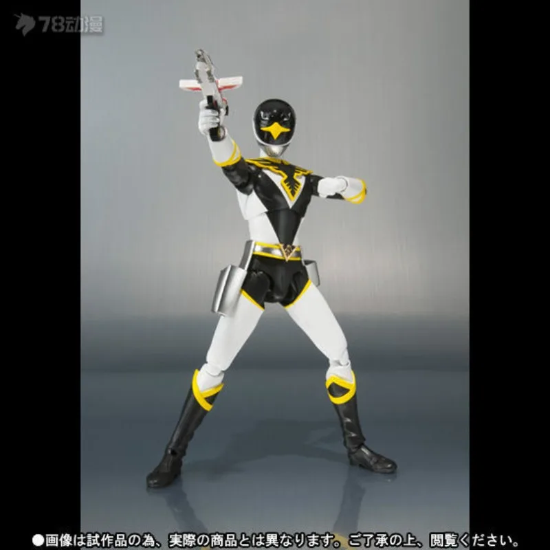 Bandai original s.h. figuarts boneca móvel acabada série birdman esquadrão águia vermelha anime figura de ação modelo brinquedos presentes para meninos