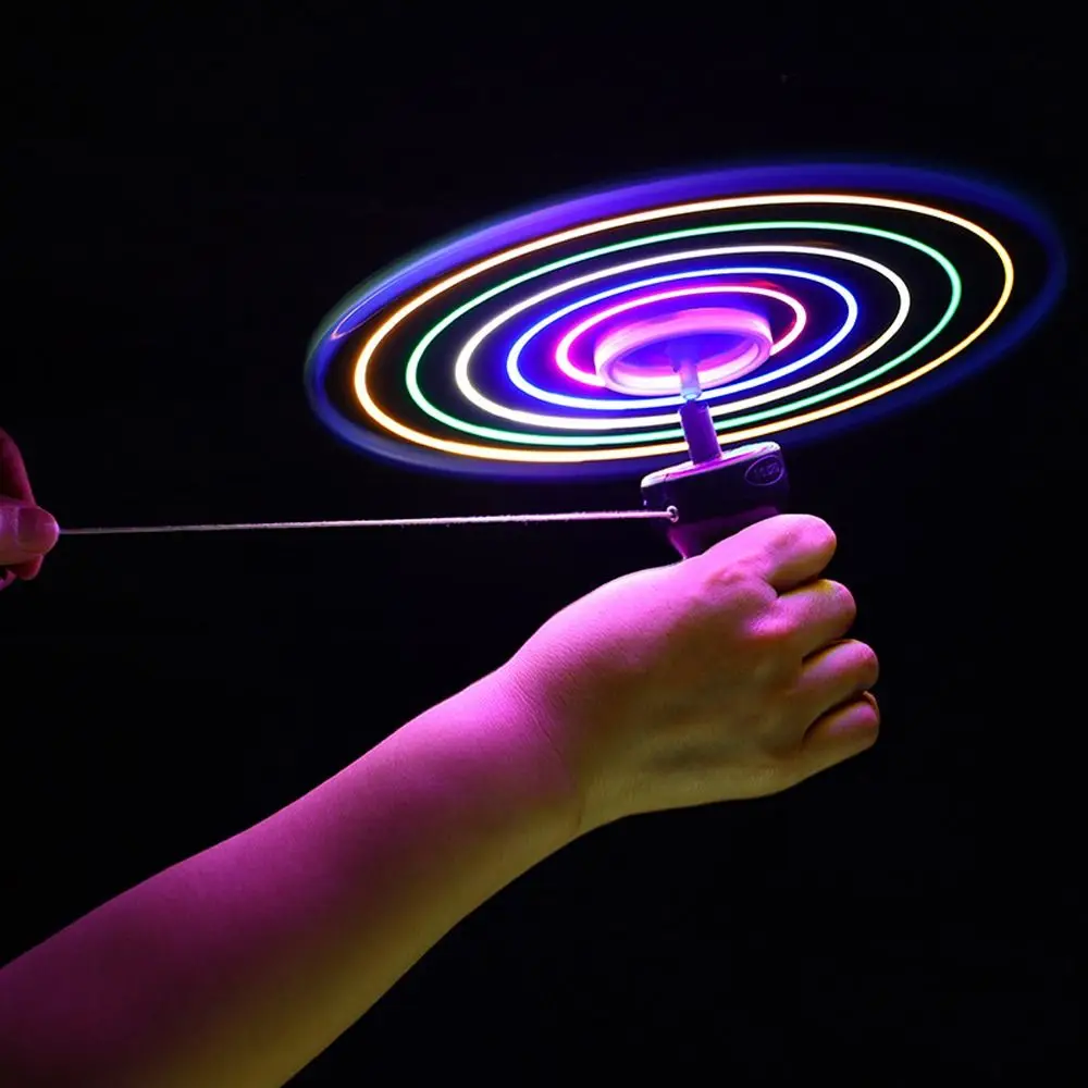 Plastic Lighting Flying Disc Propeller Toys Led Light Random Color Spinning Flyer Pull String Flying UFO Toy Outdoor Game