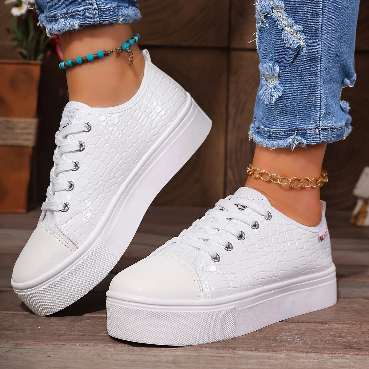 New women's flat casual single shoes, perforated and breathable white sneakers, women's sports shoes view 2