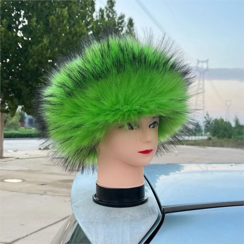 

A thickened fur and plush top hat with ethnic style warm ring cover decoration