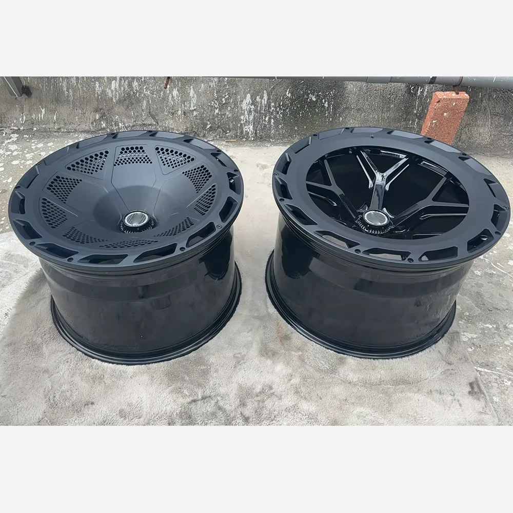 رياضة السيارات مع أغطية PCD 18 19 20 21 22 بوصة 5x120 5x114.3 5x120 الألومنيوم ثلاثية الأبعاد مطبوعة توربو مروحة سبيكة عجلات سيارة مزورة