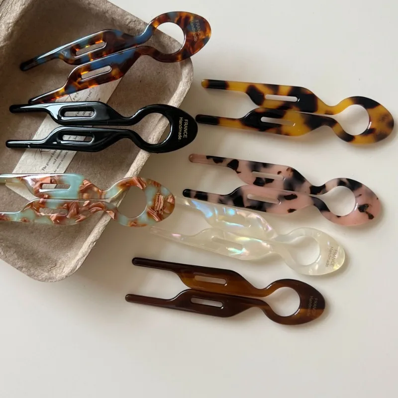 

Fish U-Shaped Hairpin for Quick Updo Lazy Girl Hair Twist Secure Clip Minimalist Fashion Side Hair Tamer Comb Hair Accessories