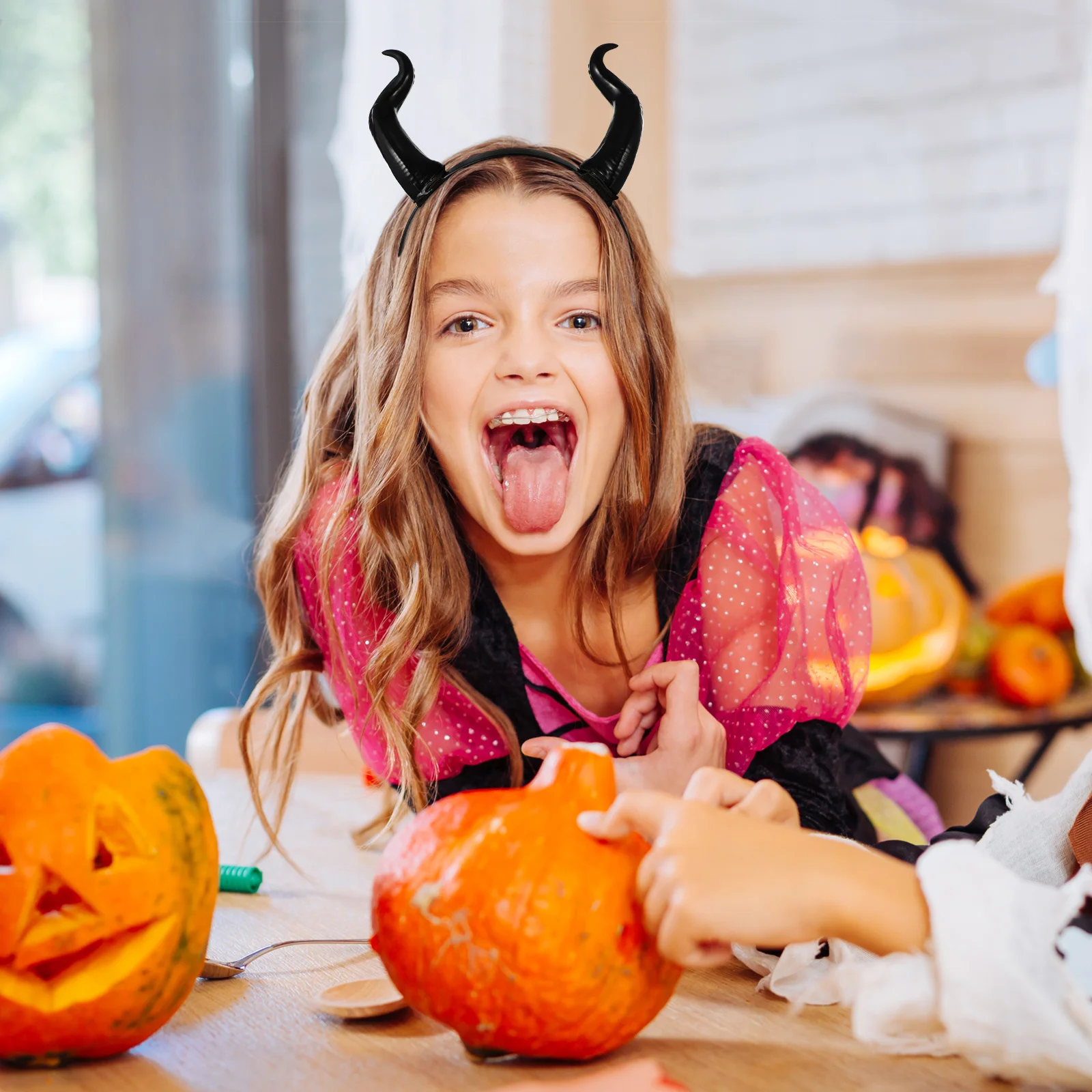 Coiffure gothique en corne de diable pour femmes, couvre-chef de sorcière pour fête d'halloween, accessoire de Cosplay noir, bandeau pour cheveux en corne de bœuf, cadeau de noël