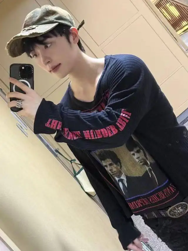 ER/D Portrait Print Crew Neck Threaded Long Sleeve T-Shirt