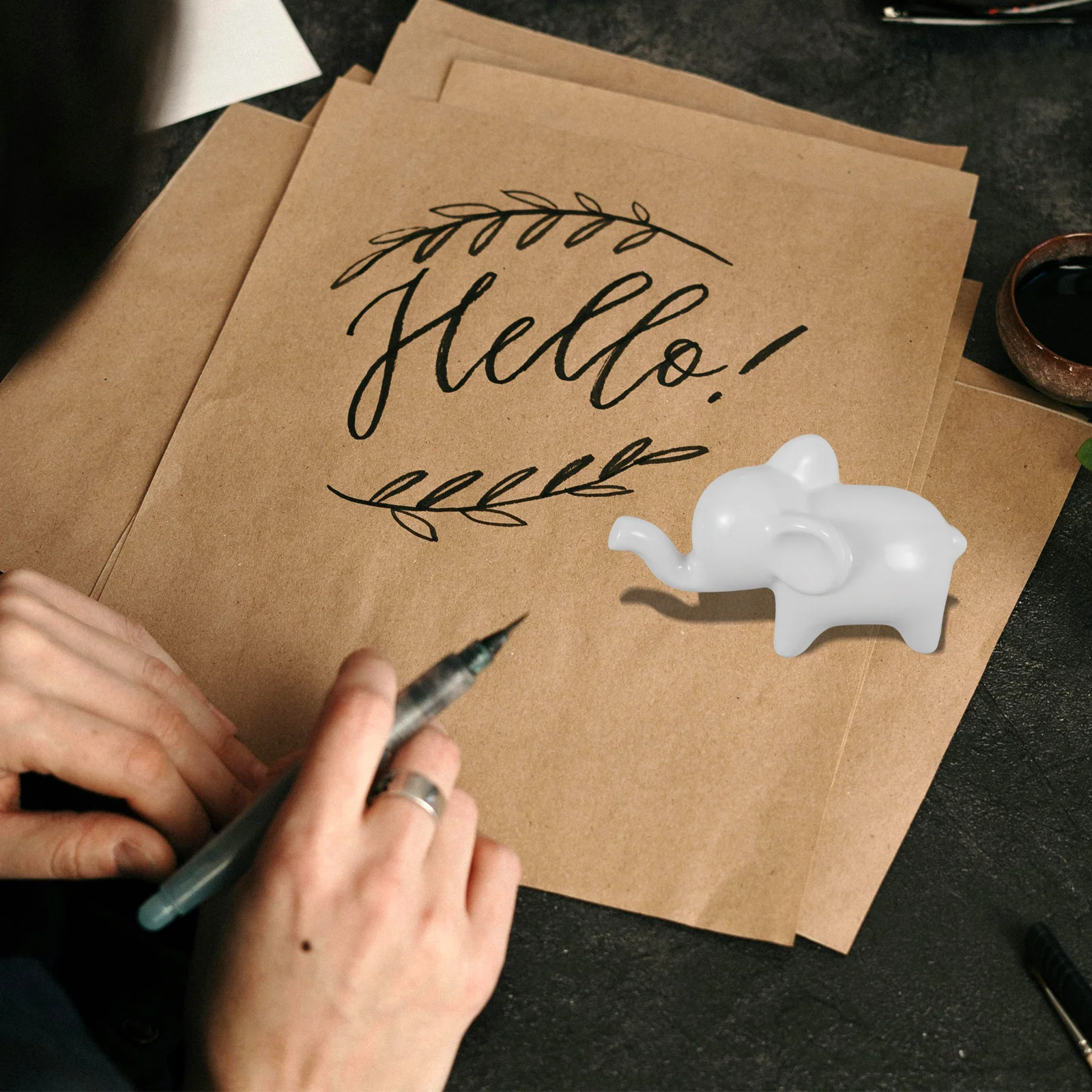 

Chinese Style Ceramic Pen Holder Calligraphy Brush Storage Durable Multi-Functional Desk Decoration Home Study School