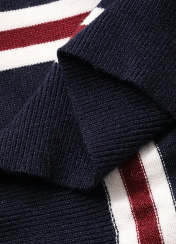 Amerikanischer College-Stil Polo-Pullover mit Blau-Weiß-Rot Gestreiftem Kragen 2026 Mode Klassische Farben für Stilvollen Look – Detail 4