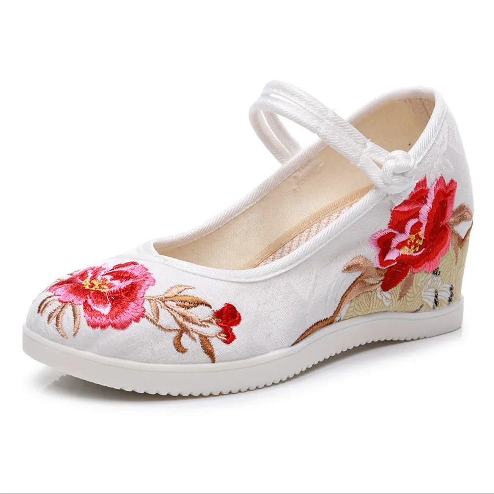 Autumn Elevator Shoes Woman Casual Harajuku Chinese Ethnic Style Canvas Vintage Embroidered Cloth Hanfu Shoes Women Zapatos