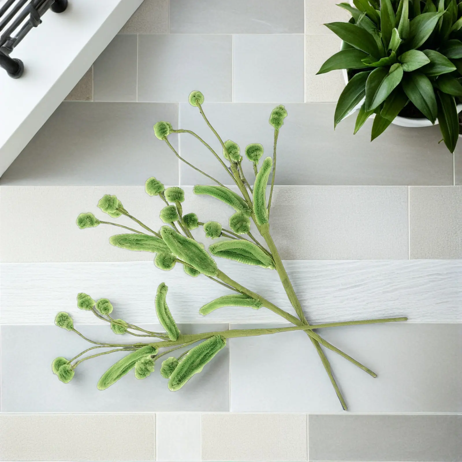 

Набор из 3-х витых синельных проволок (шенилла) - ярко-зеленые трубчатые стержни для декора свадебных столов, наполнения весенних ваз и флористических композиций